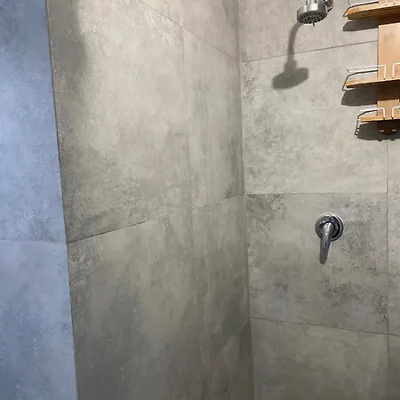 La Scalinata Pensión 3*